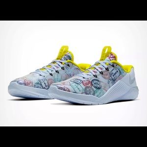 WMNS NIKE METCON 5 AMP